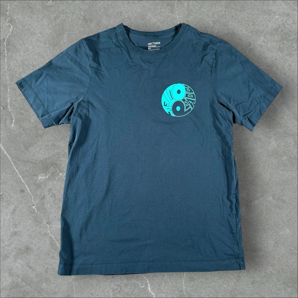 Arcteryx Shirt Men Small Navy Blue Outer Peace Short Sleeve Gorpcore Double Side - Picture 1 of 8